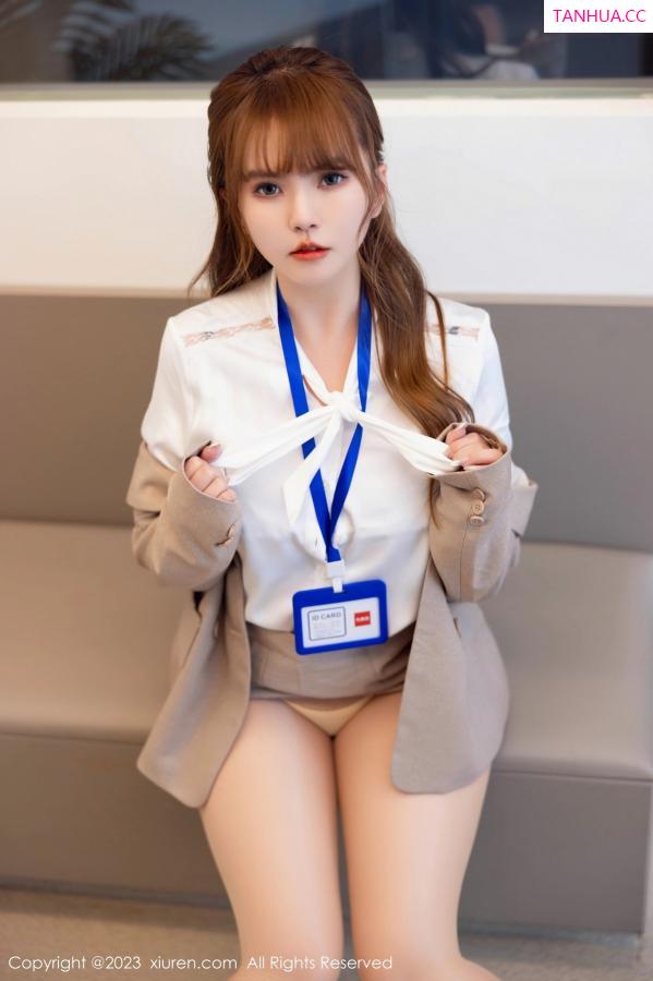 张思允  [XiuRen]高清写真图 2023.07.13 No.7073 张思允Nice Ol职业装第17张图片